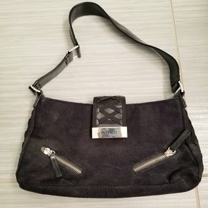 NEW XOXO Black Zippered bag w magnetic clasp